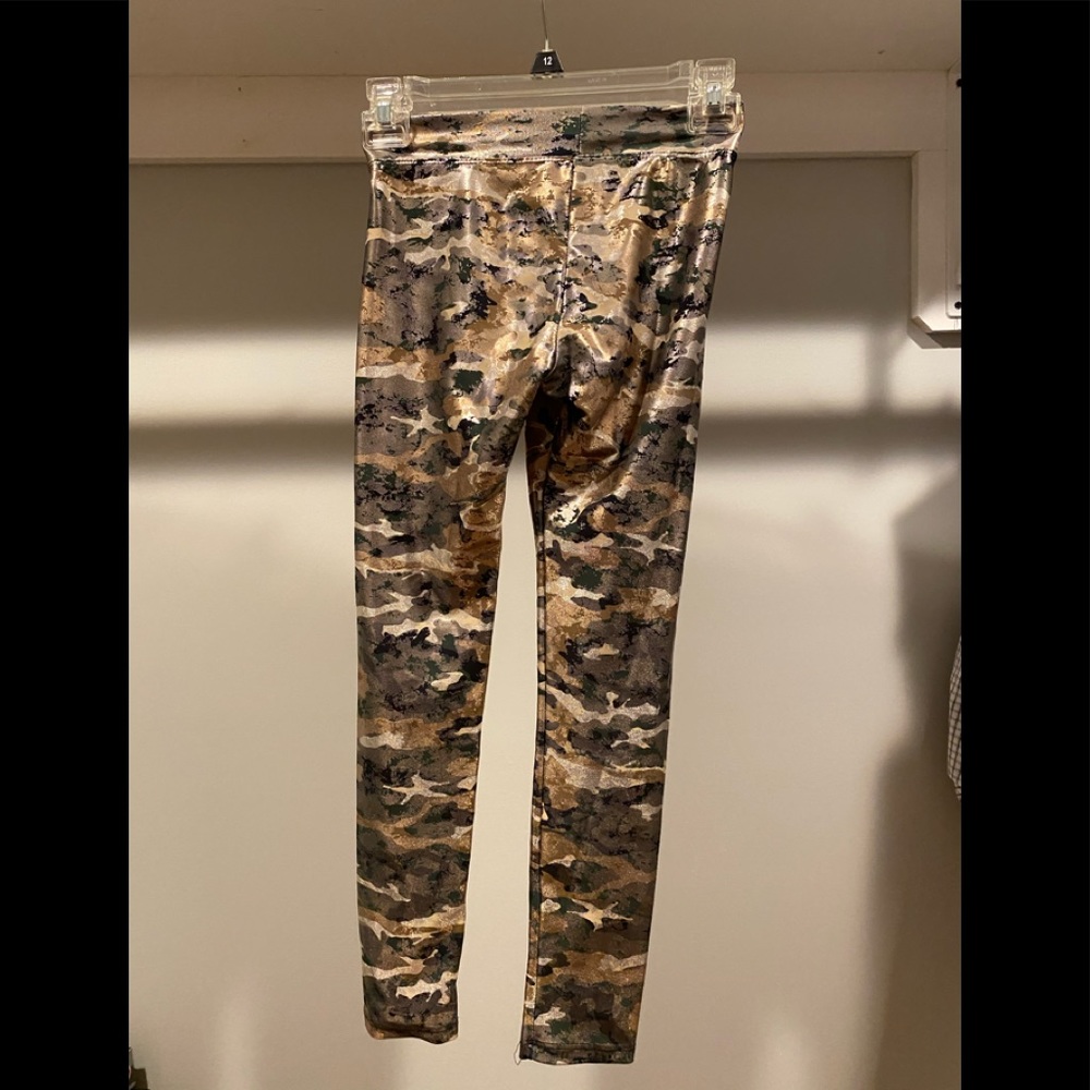 Camo leggings